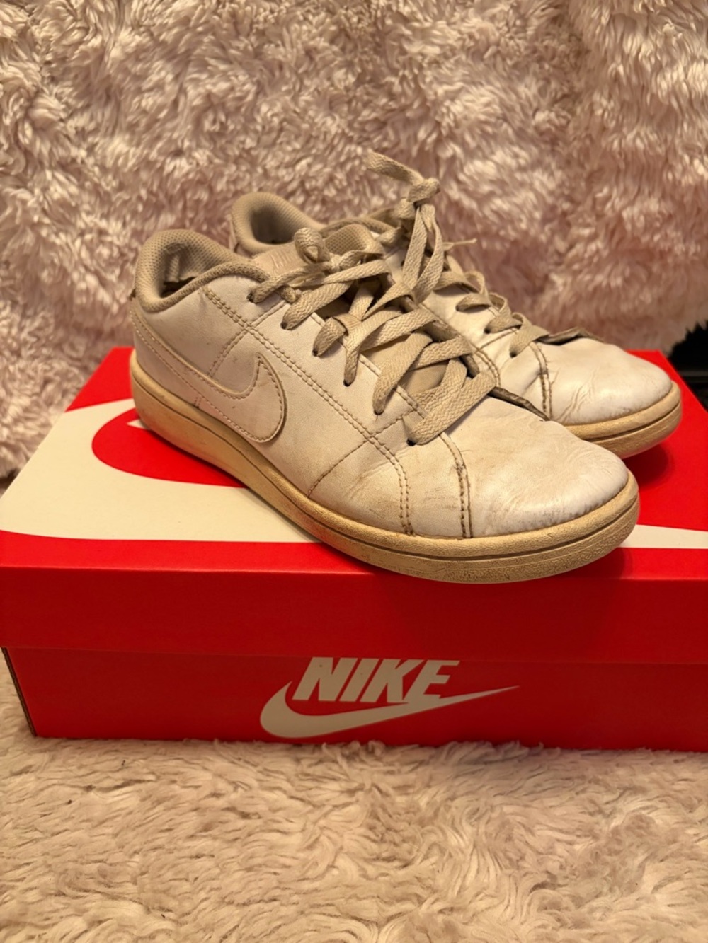 Nike Women's White Casual Sneakers